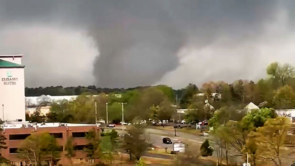 Tornado updates ‘Significant’ injuries reported in Little Rock News