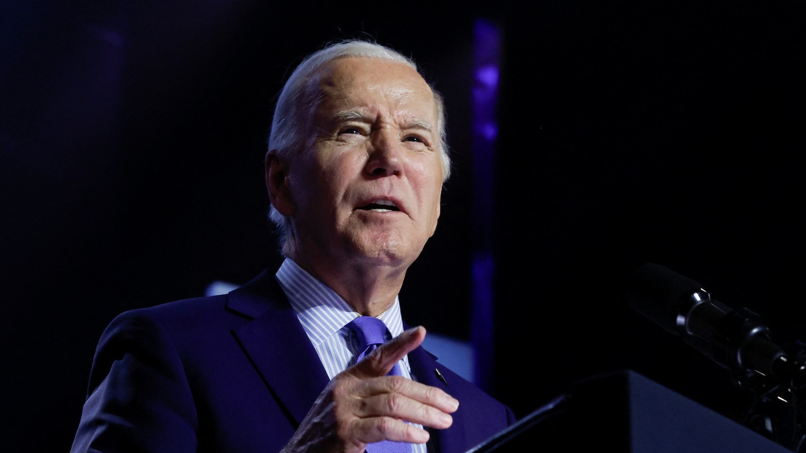 Biden earns 2024 endorsement from UAW; auto union president calls Trump