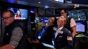 Stocks tumble after Trump unveils sweeping new tariffs