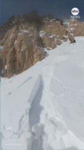 WATCH:  Snowboarders carried away by avalanche in Rocky Mountain National Park