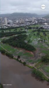 WATCH:  Thousands flee flooding in Hawaii