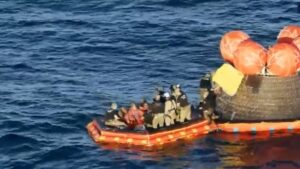 WATCH:  Astronauts exit spacecraft after successful splashdown