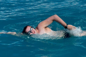 Mendon man swims the length of Bear Lake