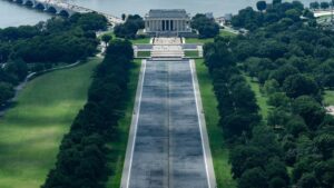 Former Olympian David Hearn’s attorneys want Reflecting Pool vandalism case permanently dismissed