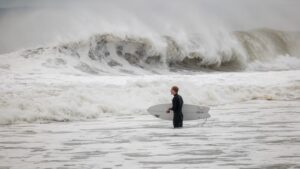 Nor’easter brings strong winds, coastal flooding and high waves to East Coast