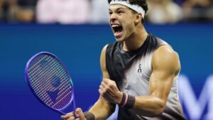 Shelton ends Alcaraz’s title in late-night marathon, will face Tiafoe in US Open