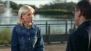 Open Senate seat up for grabs in Iowa as candidates tout populism, bipartisanship