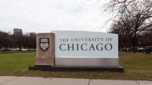 Woman says someone sexually assaulted her at fraternity house near University of Chicago campus: Police